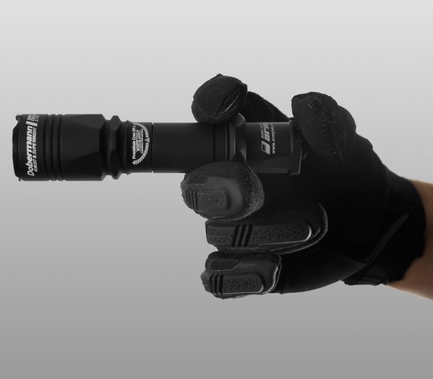 Тактический фонарь Armytek Dobermann (тёплый свет)
